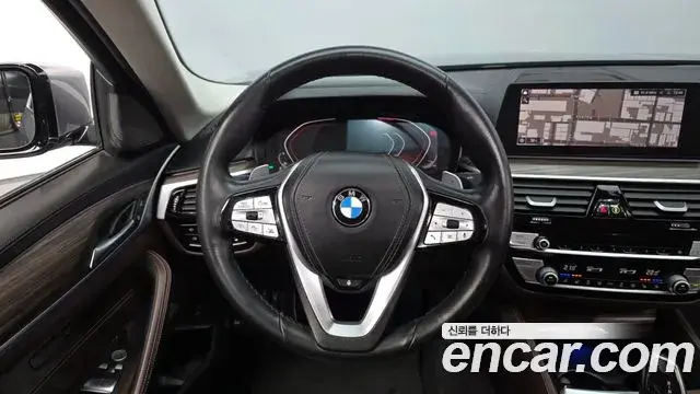 BMW 5 Series 2020 — Фото 13/20