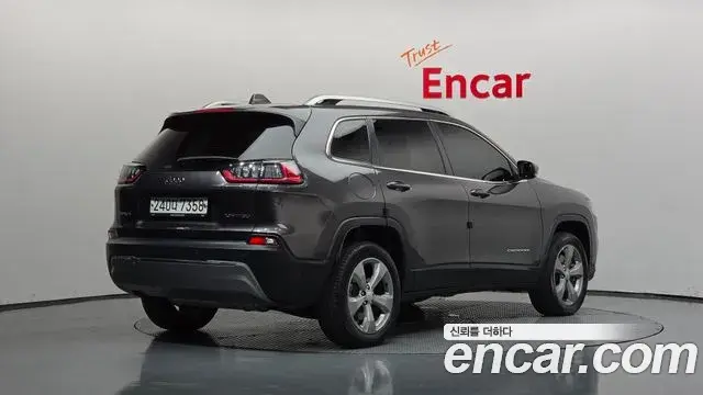 Jeep Cherokee 2020 — Фото 2/20