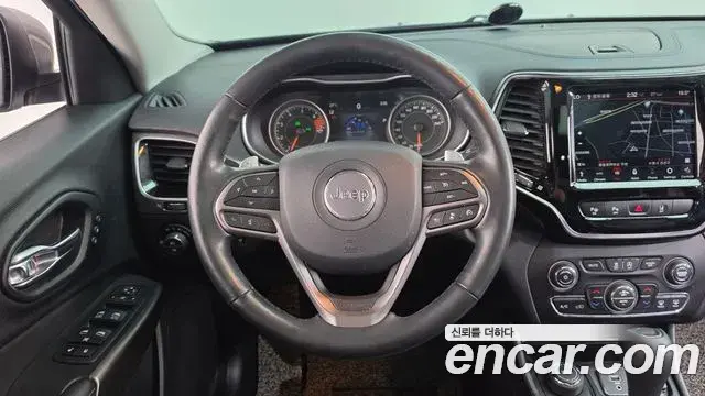 Jeep Cherokee 2020 — Фото 13/20