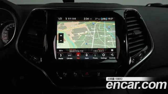 Jeep Cherokee 2020 — Фото 15/20
