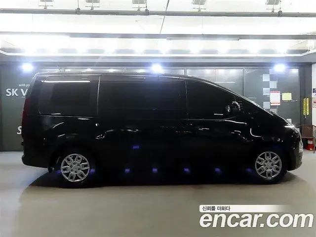 Hyundai Staria 2022 — Фото 2/19
