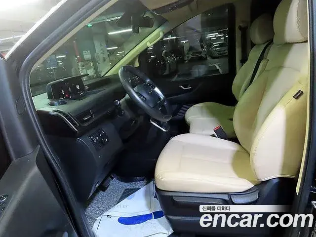 Hyundai Staria 2022 — Фото 5/19