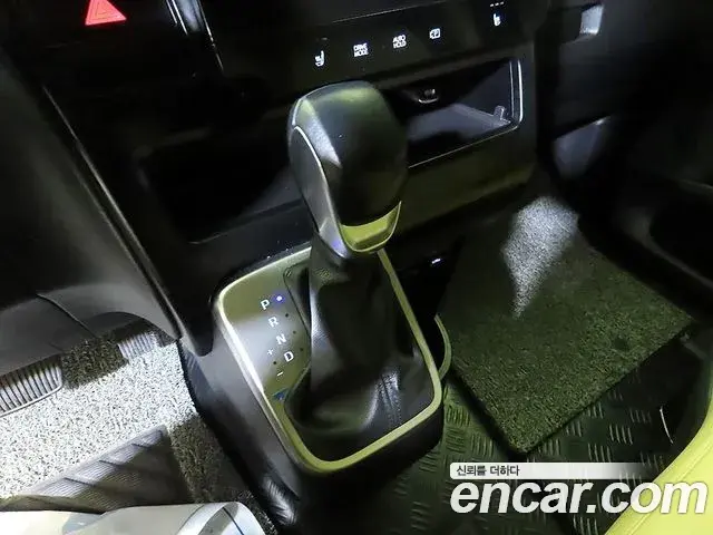 Hyundai Staria 2022 — Фото 10/19