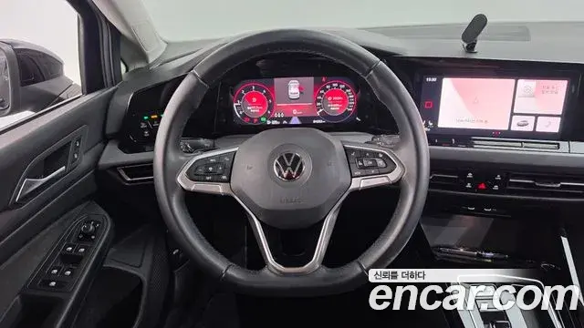 Volkswagen Golf 2023 — Photo 12/20