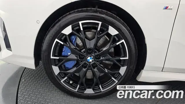 BMW 1 Series 2025 — Фото 4/20
