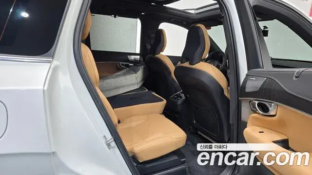 Volvo XC90 2023 — Şəkil 25/28