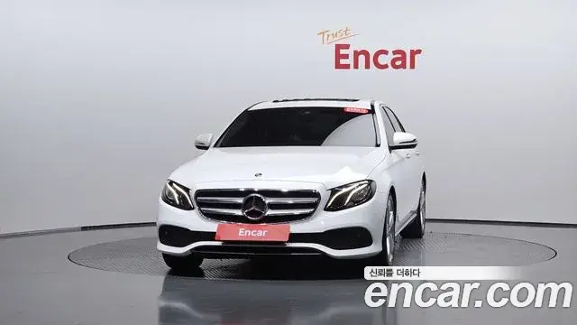 Mercedes-Benz E-Class 2018 — Фото 3/20