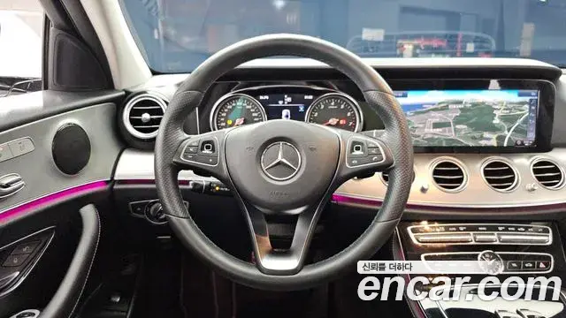 Mercedes-Benz E-Class 2018 — Фото 13/20