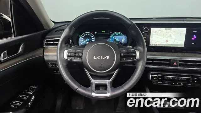 Kia K5 2023 — ფოტო 6/32