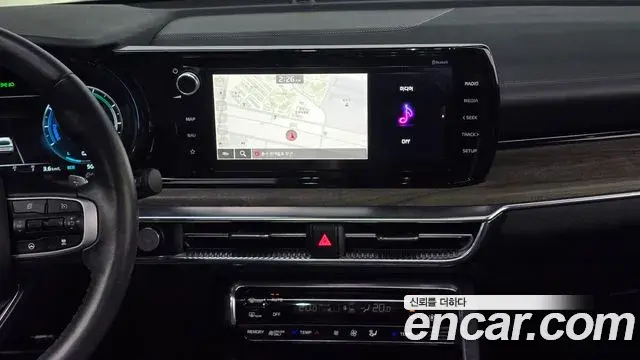 Kia K5 2023 — ფოტო 24/32