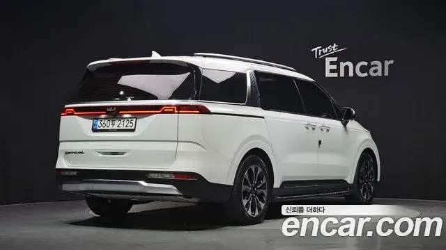 Kia Carnival 2020 — Photo 2/20