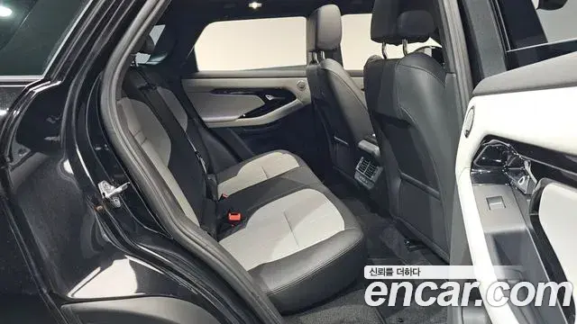 Land Rover Range Rover Evoque 2026 — Photo 37/38