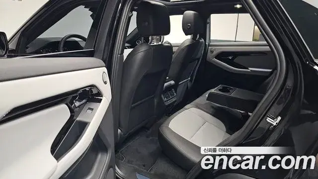 Land Rover Range Rover Evoque 2026 — Photo 9/38