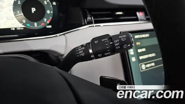 Land Rover Range Rover Evoque 2026 — Photo 7/38