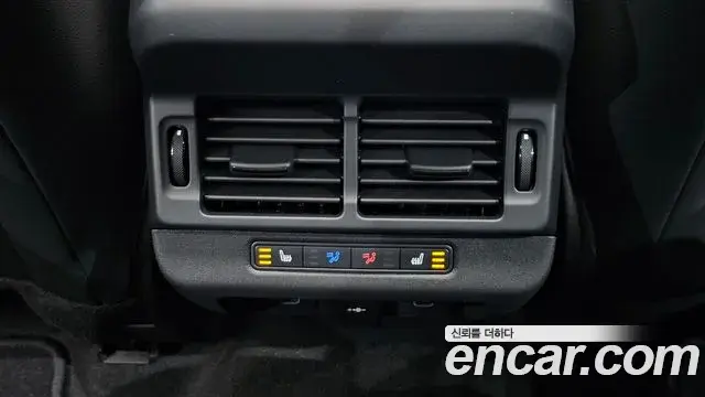 Land Rover Range Rover Evoque 2026 — Photo 19/38