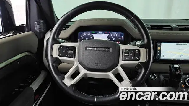 Land Rover Defender 2020 — Фото 13/20