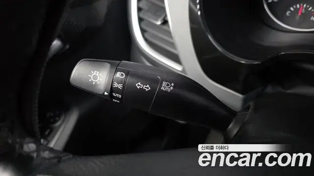 Kia Seltos 2019 — Şəkil 22/30