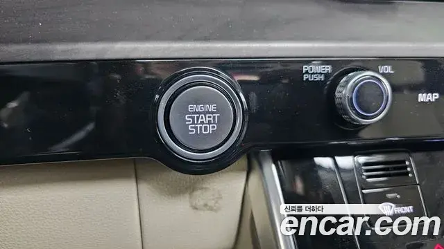 Kia Carnival 2023 — Şəkil 34/38