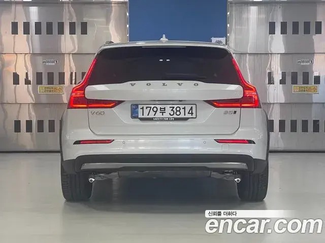 Volvo V60 Cross Country 2025 — Фото 3/20