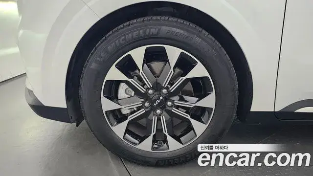 Kia Carnival 2022 — Photo 1/20