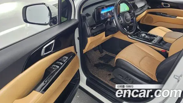 Kia Carnival 2022 — Photo 7/20