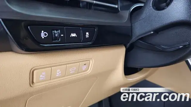 Kia Carnival 2022 — Photo 4/20