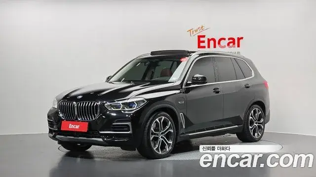 BMW X5 2022 — Фото 1/20