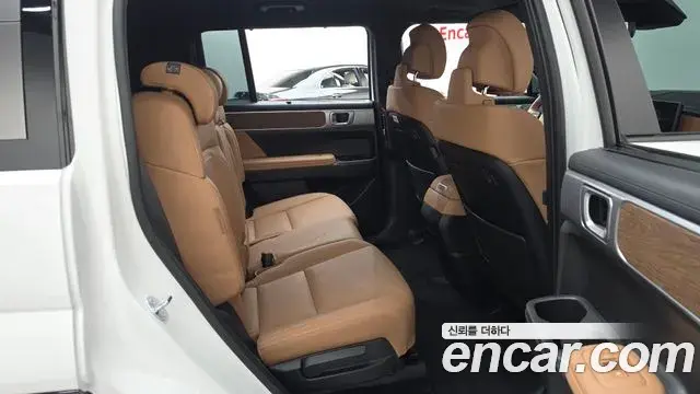 Hyundai Santa Fe 2025 — Фото 11/20