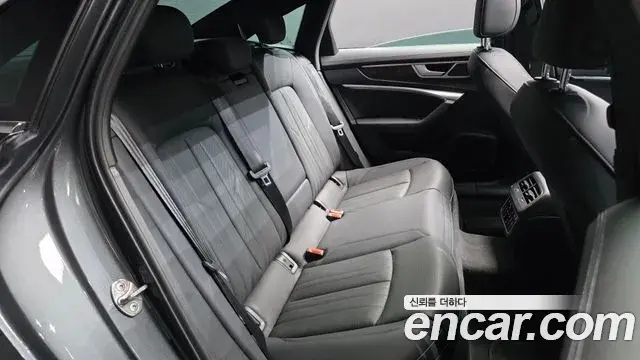 Audi A6 2023 — Фото 11/20