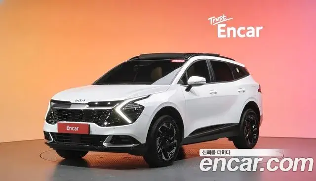 Kia Sportage 2022 — Фото 1/20