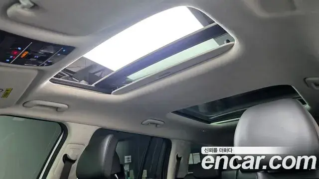 Hyundai Santa Fe 2023 — Фото 15/20