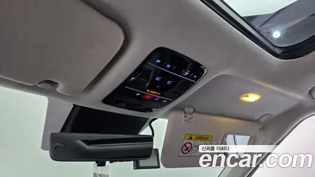 Hyundai Santa Fe 2023 — Фото 18/20