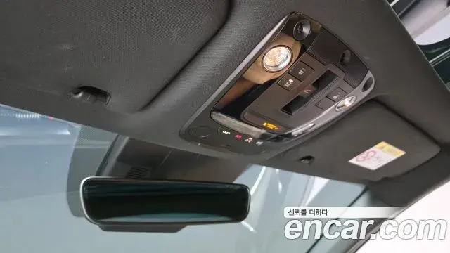 Kia K5 2020 — ფოტო 14/34