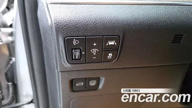 Kia K5 2020 — ფოტო 4/34