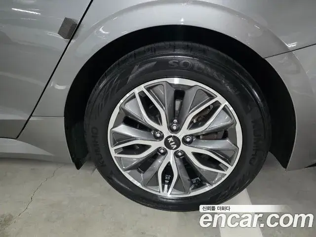 Kia K5 2020 — ფოტო 2/34