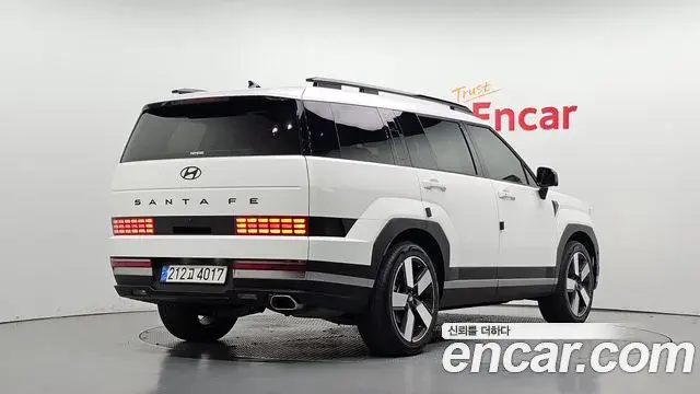 Hyundai Santa Fe 2024 — Фото 2/20