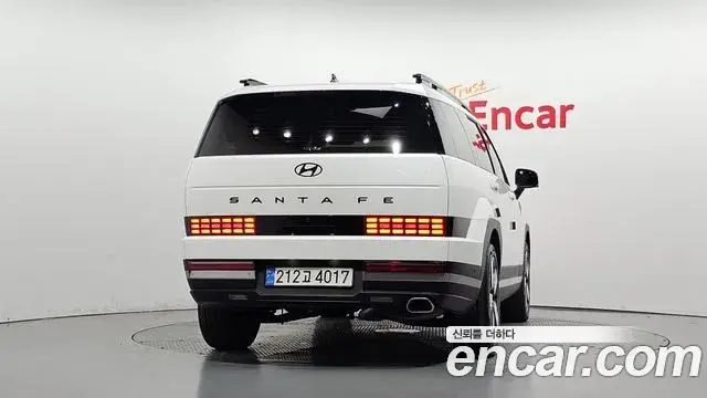 Hyundai Santa Fe 2024 — Фото 4/20