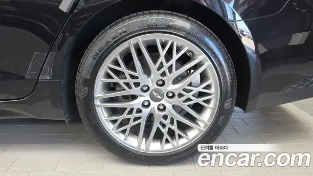 Genesis G70 2021 — ფოტო 33/34