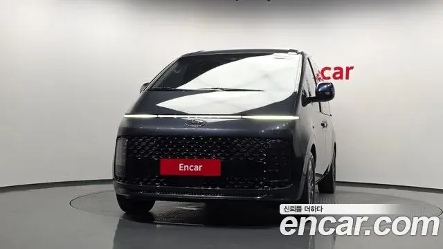 Hyundai Staria 2023 — Фото 3/20