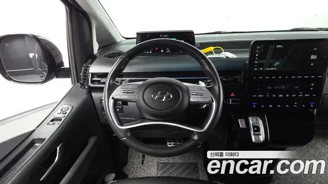 Hyundai Staria 2023 — Фото 13/20