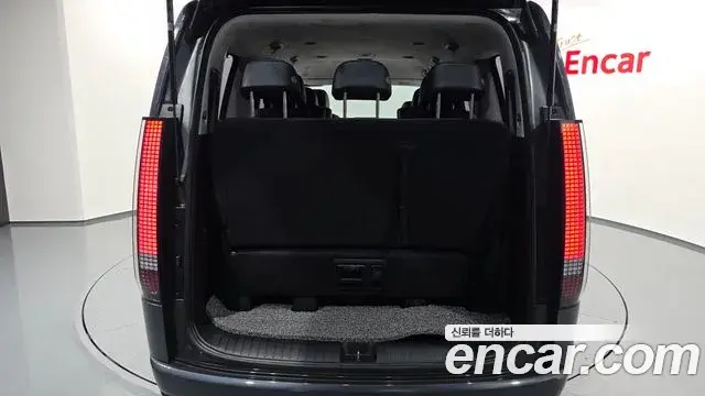 Hyundai Staria 2023 — Фото 16/20