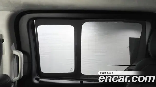 Hyundai Staria 2023 — Фото 17/20