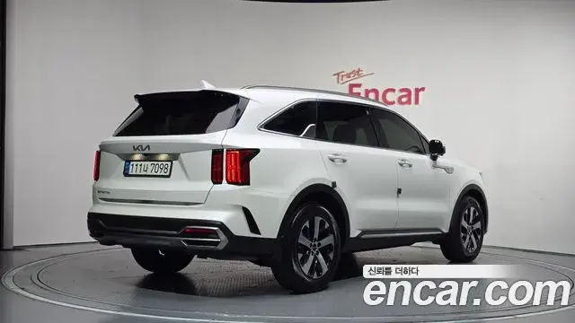 Kia Sorento 2022 — Фото 1/20