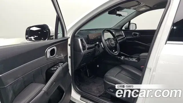 Kia Sorento 2023 — Photo 14/20