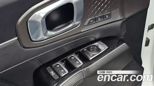 Kia Sorento 2023 — Photo 7/20