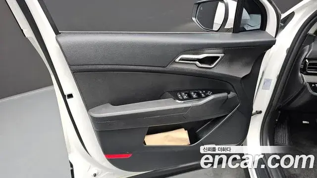 Kia Sportage 2021 — ფოტო 13/30