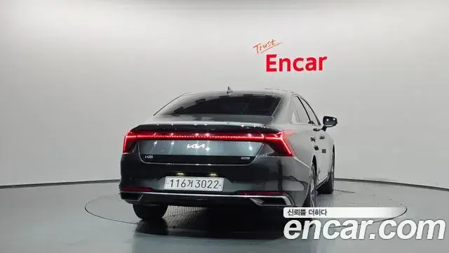 Kia K8 2021 — Şəkil 29/31
