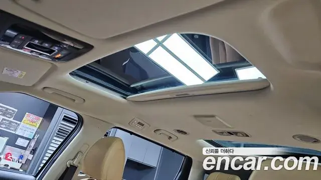 Kia Carnival 2023 — Фото 16/20