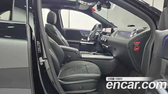 Mercedes-Benz EQA 2024 — Photo 7/33