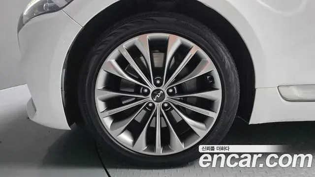 Kia The K9 2022 — ფოტო 14/34